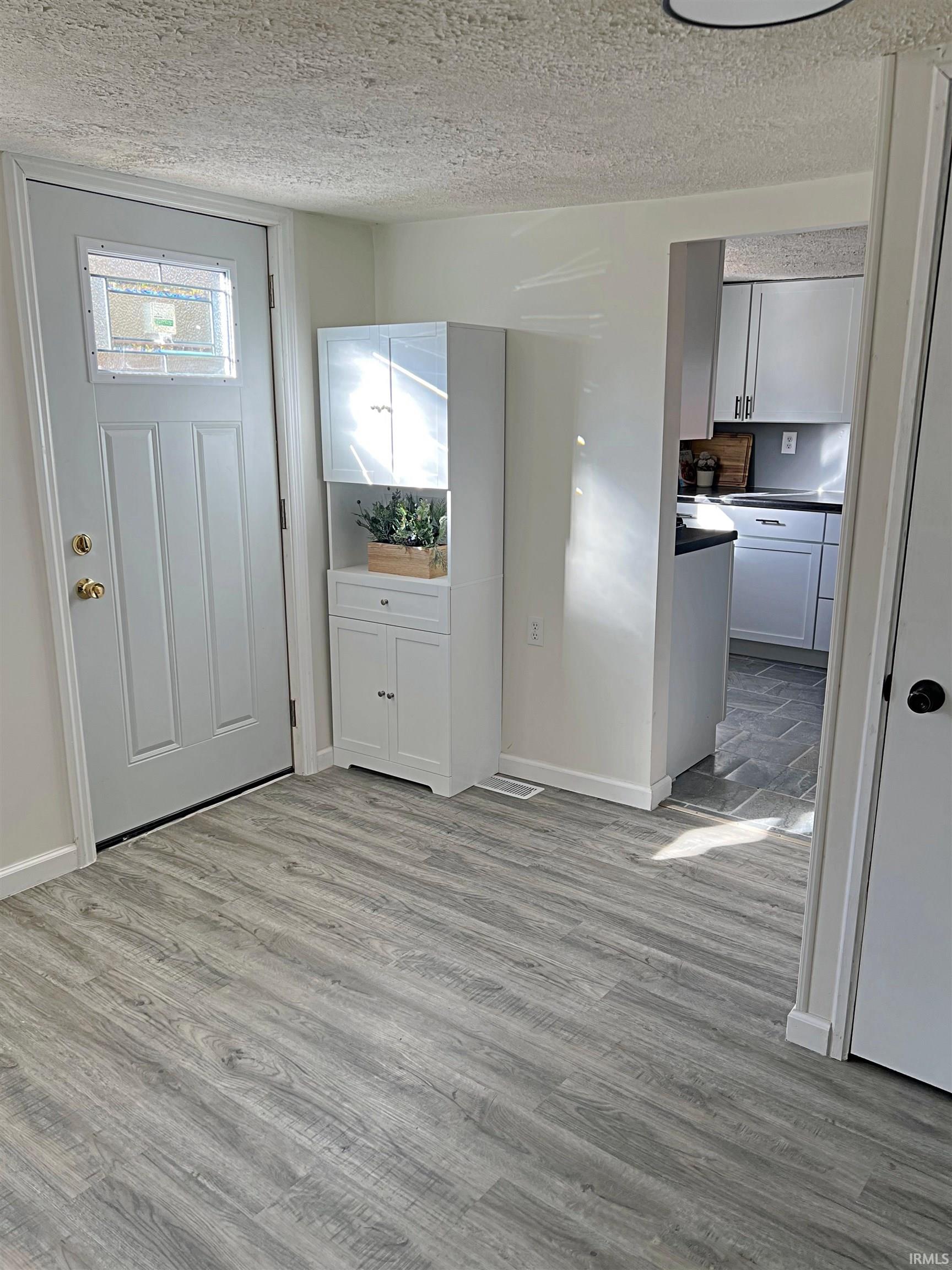 982 8th Street Northwest Linton, IN 47441 - Photo 2 of 14