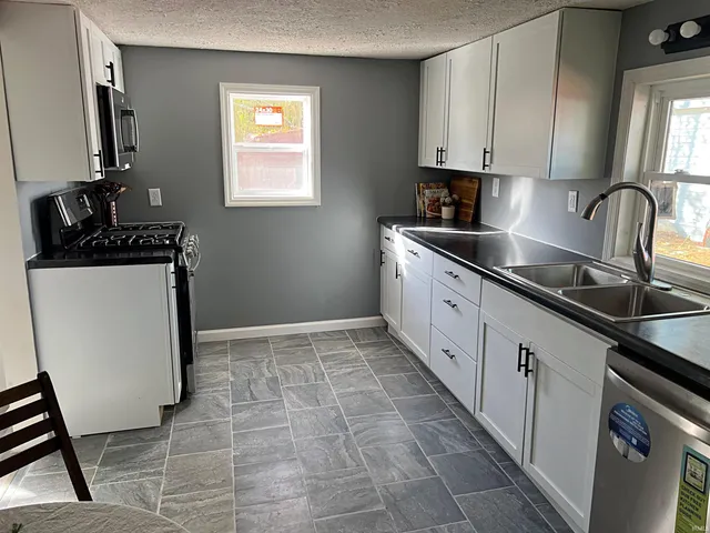 $159,000 | 982 8th Street Northwest, Linton, IN 47441