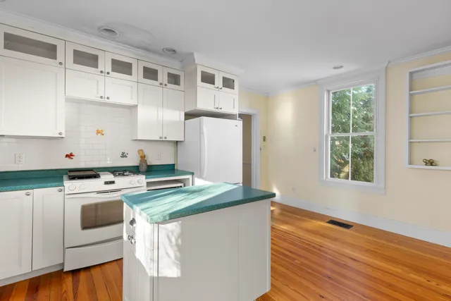 $330,000 | 27 Court Street, Unit 1, Belfast, ME 04915