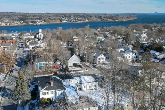 $330,000 | 27 Court Street, Unit 1, Belfast, ME 04915