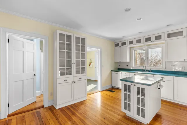 $330,000 | 27 Court Street, Unit 1, Belfast, ME 04915