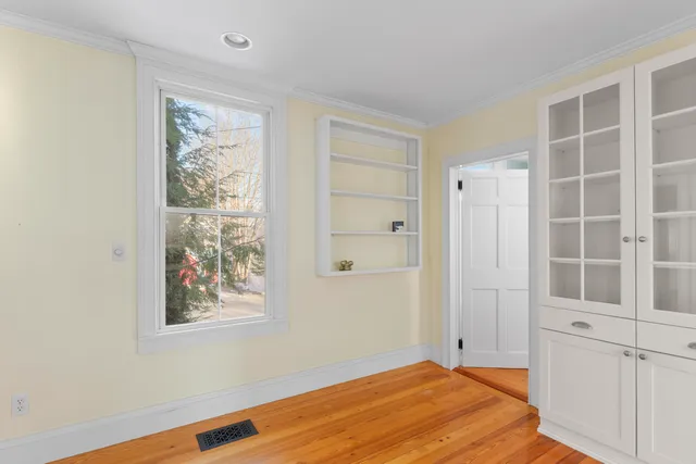 $330,000 | 27 Court Street, Unit 1, Belfast, ME 04915