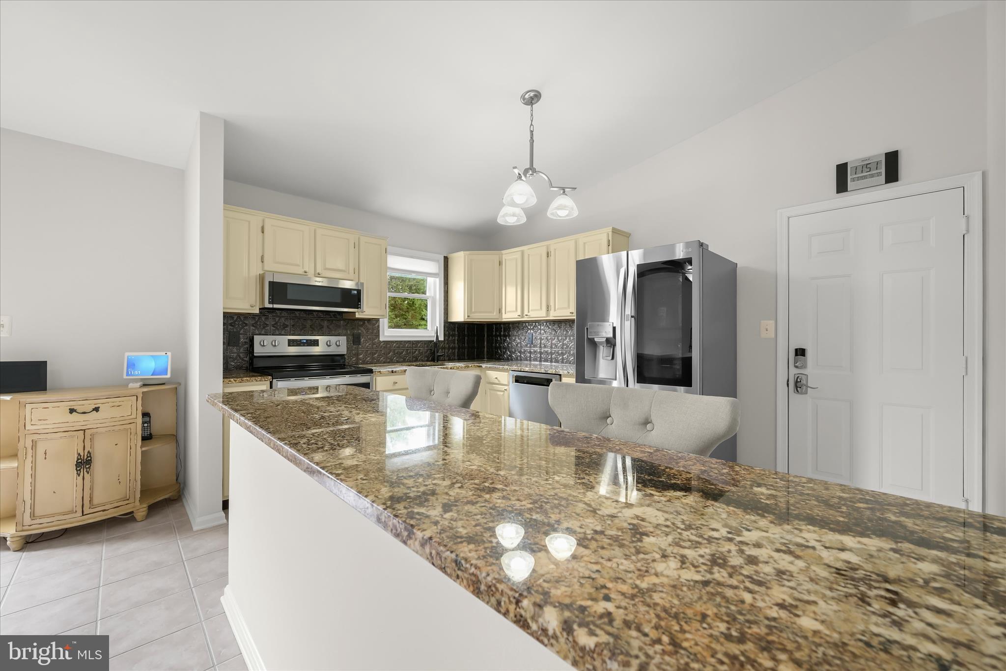 2661 Dotsons Ridge Road Mount Airy, MD 21771 - Photo 13 of 62 Breakfast Bar - Stainless Steel Appliances