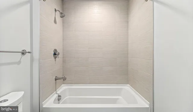 $4,291 | 8300 Wisconsin Avenue, Unit 2B1617, Bethesda, MD 20814