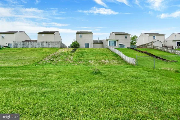 $180,000 | 3419 Glen Hollow Drive, Dover, PA 17315