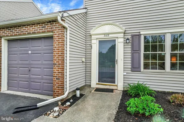 $180,000 | 3419 Glen Hollow Drive, Dover, PA 17315