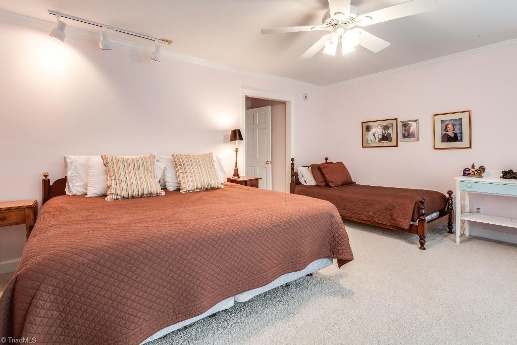 4426 Johnson Street High Point, NC 27265 - Photo 6 of 30 Gallery Image 6
