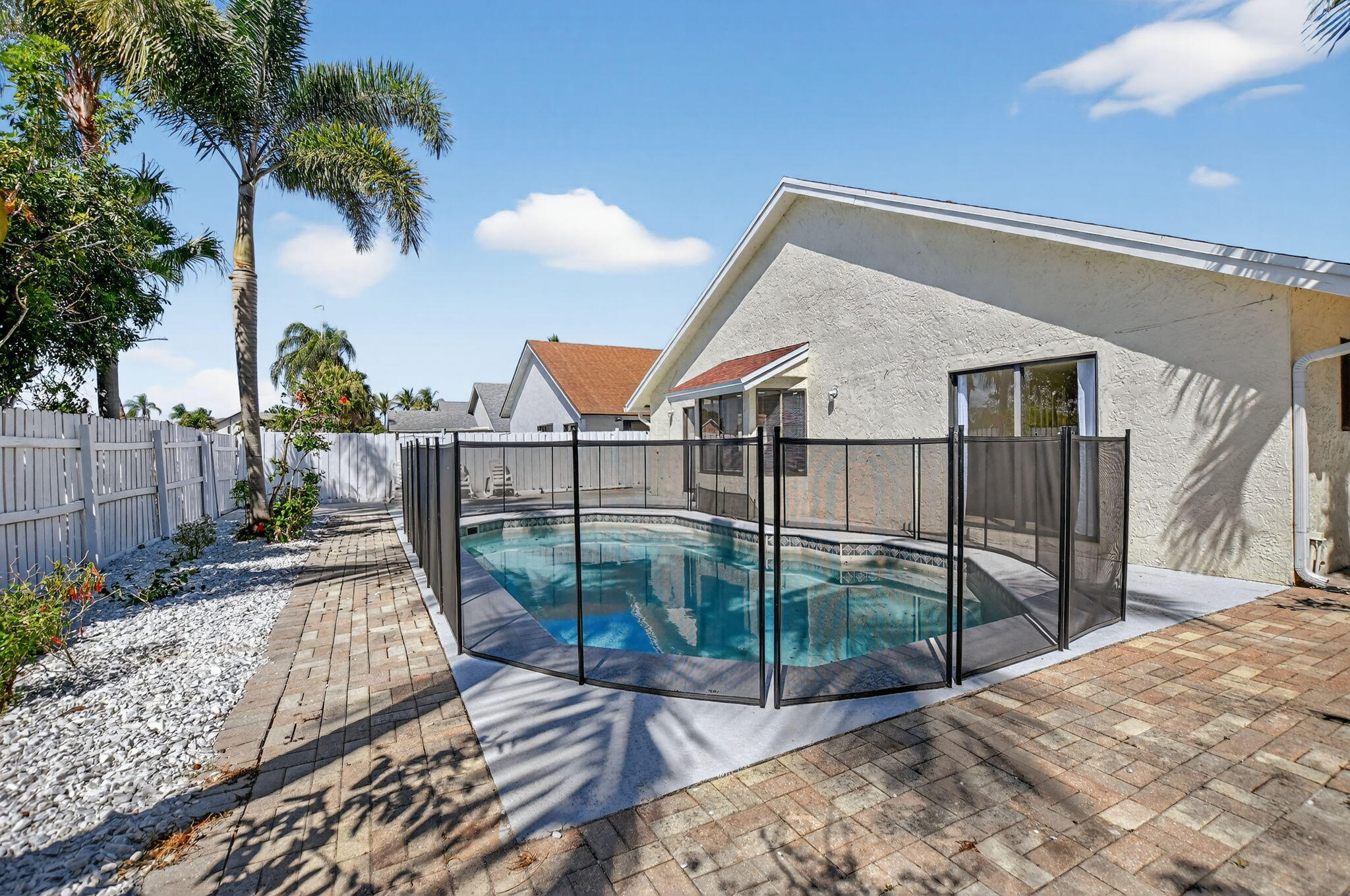 22732 Pickerel Circle Boca Raton, FL 33428 - Photo 35 of 38 a view of outdoor space and entertaining space