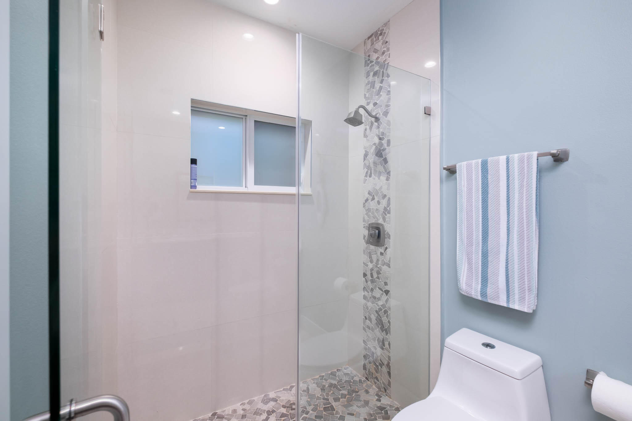 53 Jenny Lane Key Largo, FL 33037 - Photo 19 of 26 a bathroom with a shower and a toilet