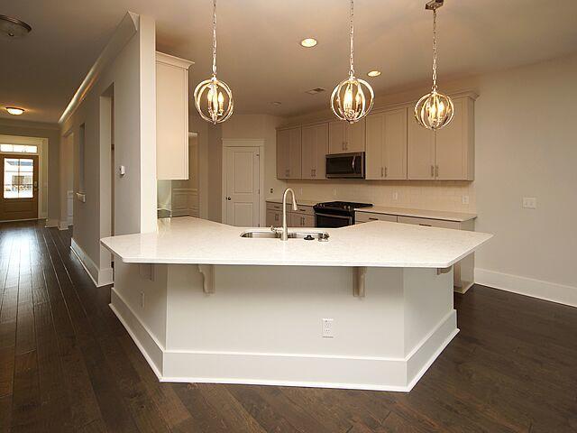 107 Riley Farms Court Summerville, SC 29486 - Photo 7 of 21 _Zq7jB7o.jpeg