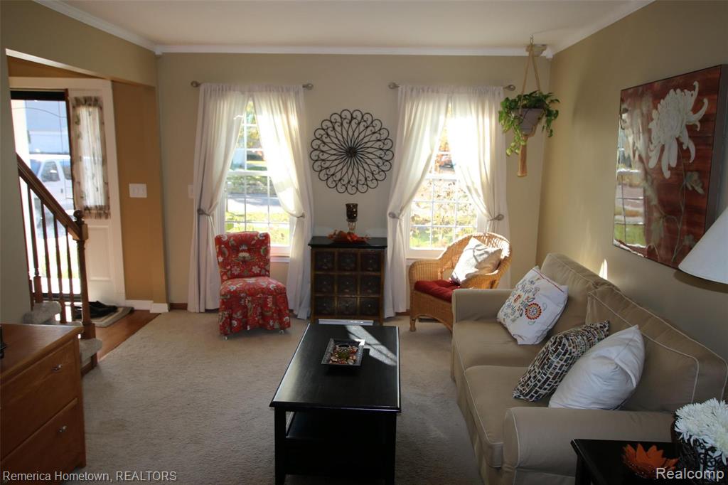 43090 Keystone Canton, MI 48187 - Photo 4 of 23 Gallery Image 4
