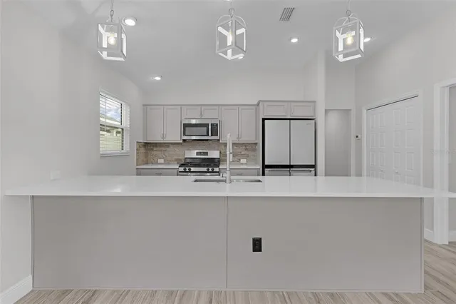 $2,275 | 6230 Dingman Way, The Villages, FL 32163