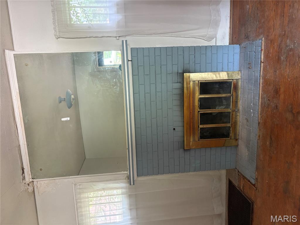 230 Randolph Avenue Ferguson, MO 63135 - Photo 3 of 13