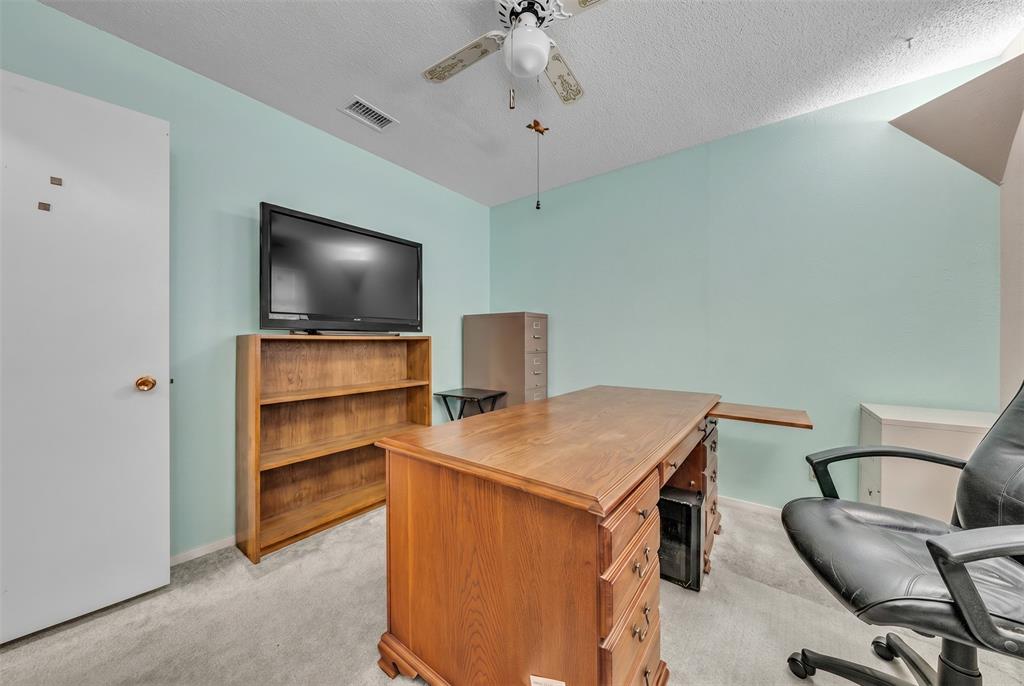 19 Page Street Hurst, TX 76053 - Photo 10 of 39