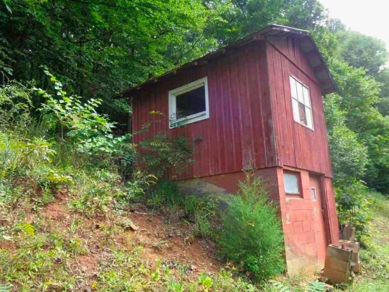241 Estep Hollow Road Elizabethton, TN 37643 - Photo 15 of 22 Gallery Image 15