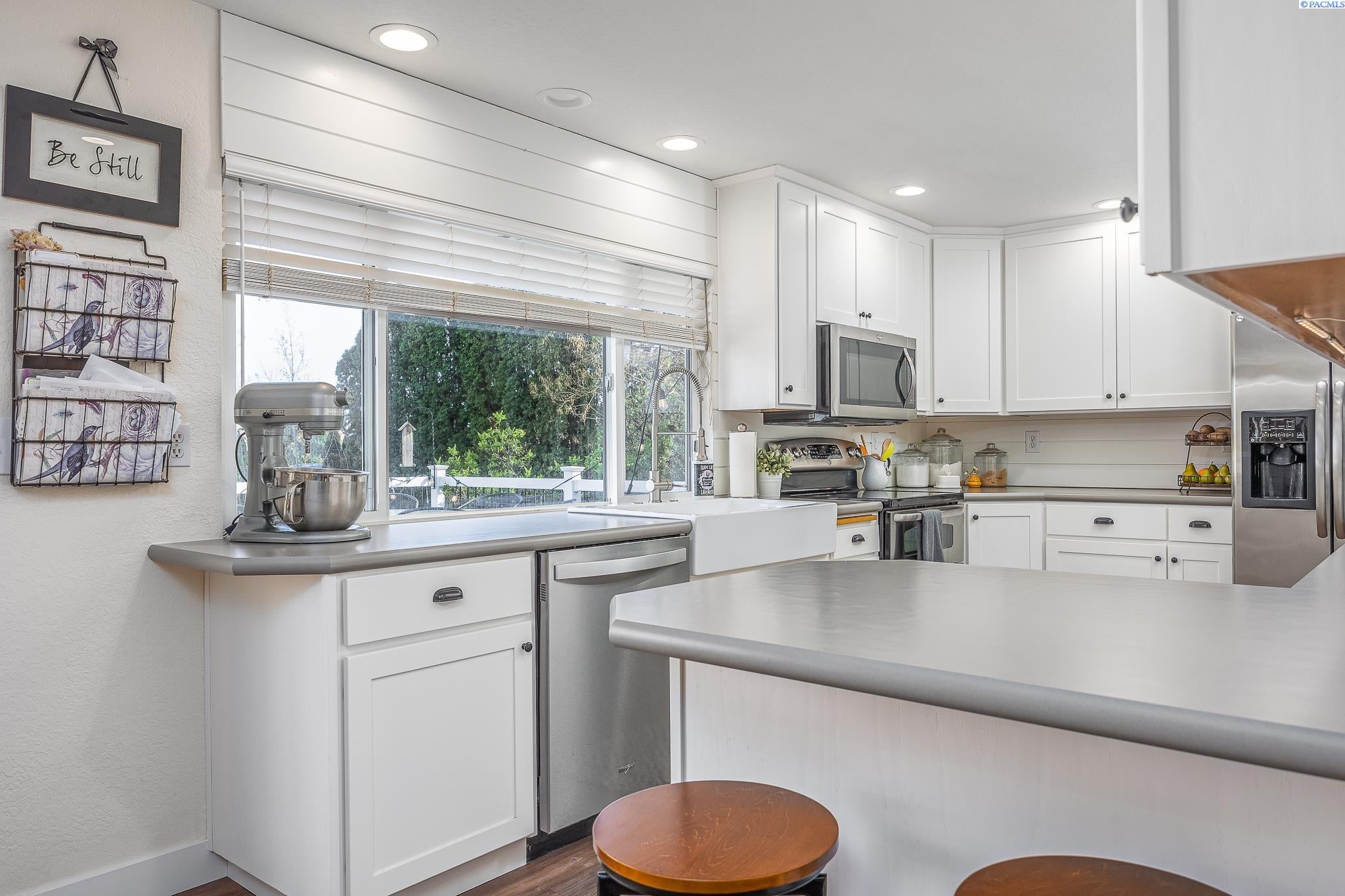 100411 East Vaca Road Kennewick, WA 99338 - Photo 6 of 30 Gallery Image 6