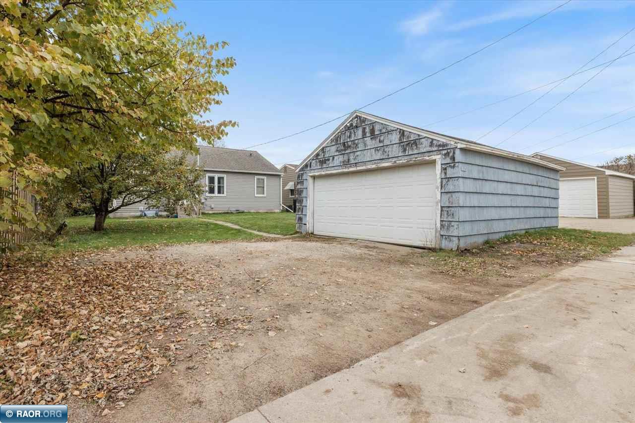 813 6th Street South Virginia, MN 55792 - Photo 41 of 44