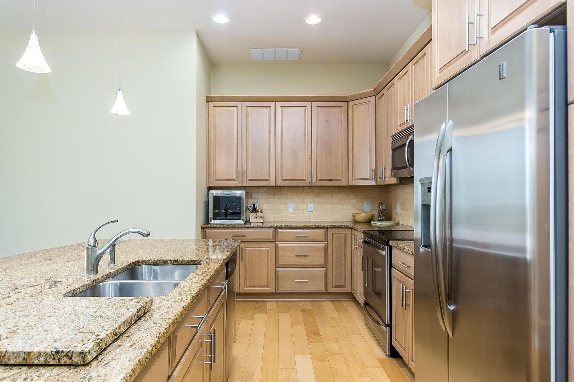 300 West Spring Street, Unit 301 Columbus, OH 43215 - Photo 8 of 19 kitchen