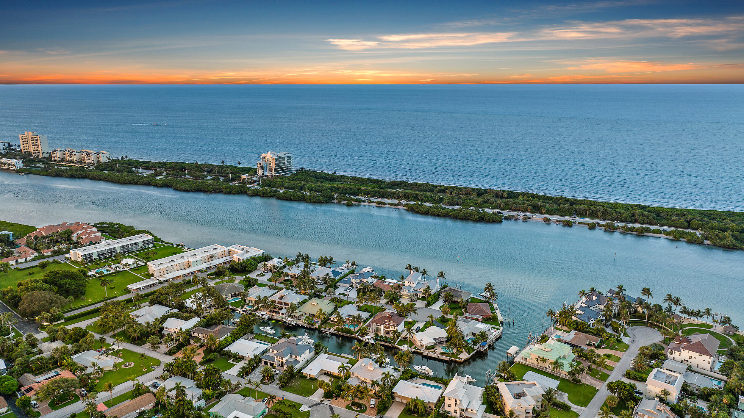 19165 Waterway Road Jupiter, FL 33469 - Photo 15 of 45 Twilights- 19165 Waterway Road