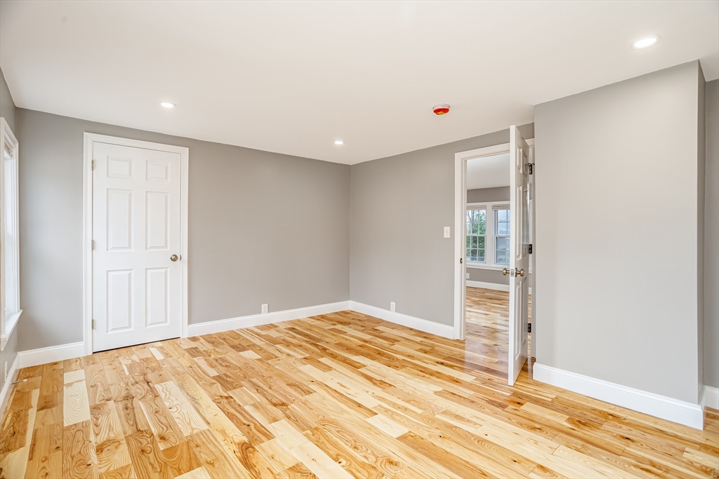 104 Youngs Road Lunenburg, MA 01462 - Photo 13 of 23