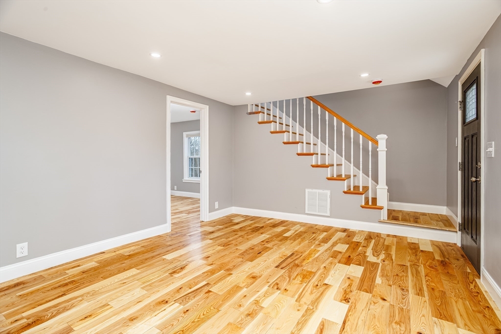 104 Youngs Road Lunenburg, MA 01462 - Photo 15 of 23