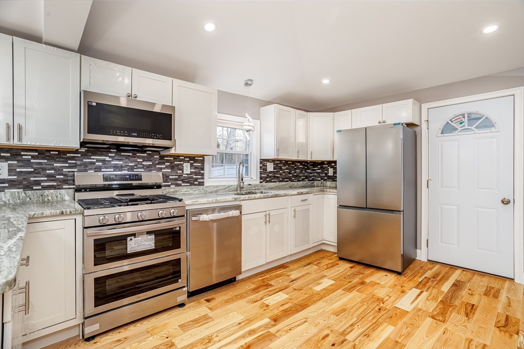 104 Youngs Road Lunenburg, MA 01462 - Photo 4 of 23