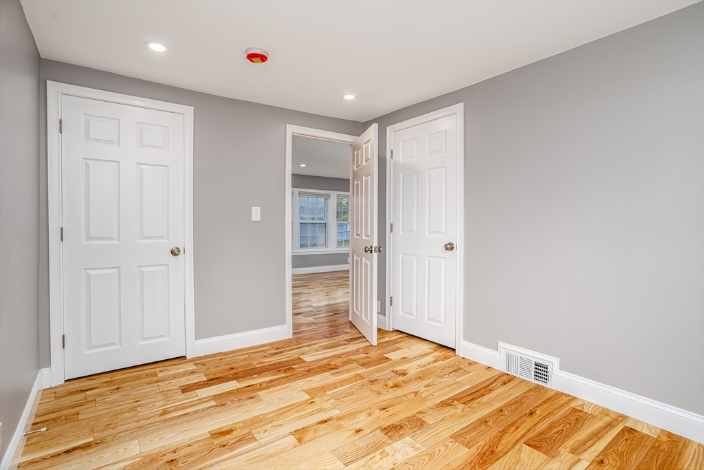 104 Youngs Road Lunenburg, MA 01462 - Photo 10 of 23