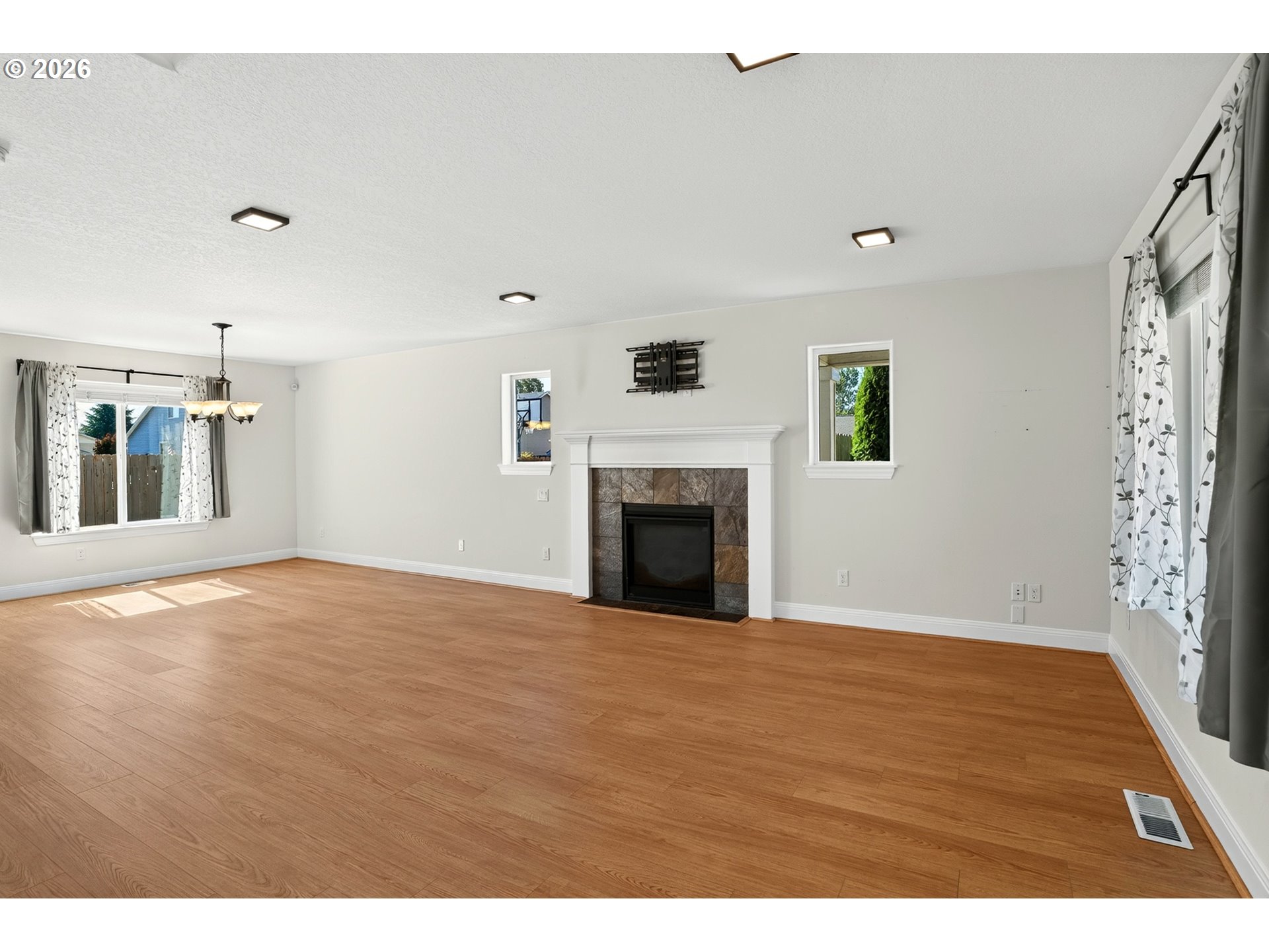 809 Stowers Road Molalla, OR 97038 - Photo 5 of 42 Gallery Image 5