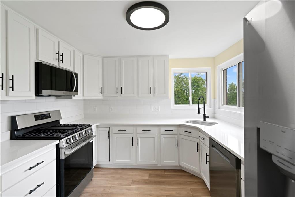 1417 Jefferson Heights Road Pittsburgh, PA 15235 - Photo 9 of 28 Gallery Image 9