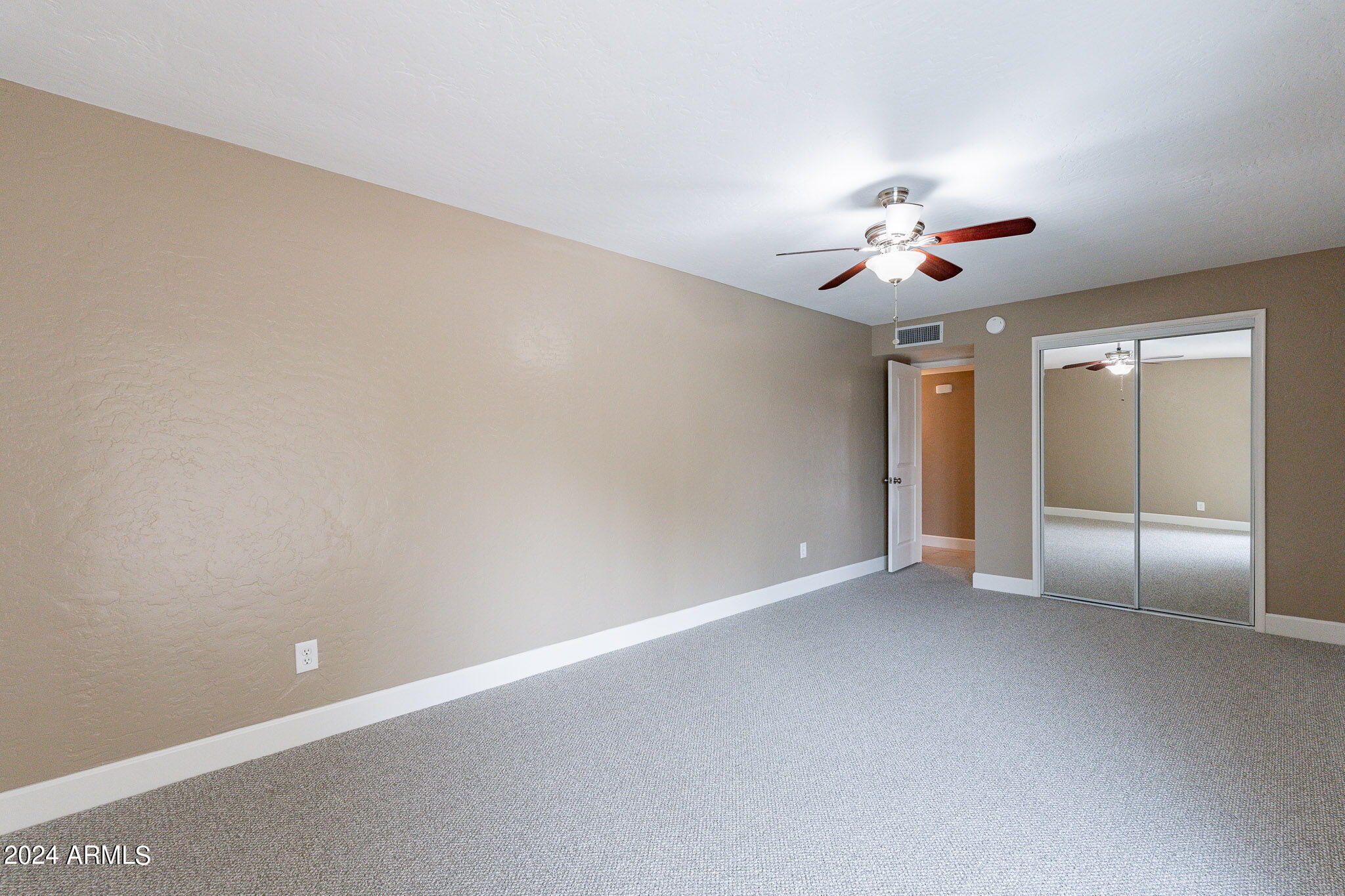 1320 East Orchid Lane Phoenix, AZ 85020 - Photo 35 of 48 a view of an empty room