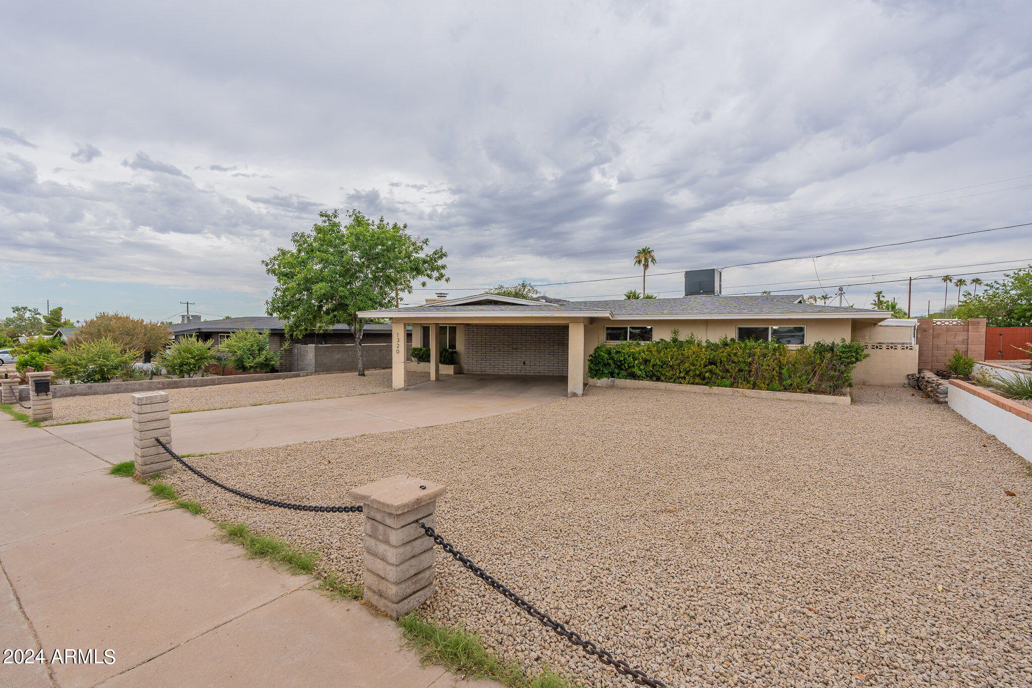 1320 East Orchid Lane Phoenix, AZ 85020 - Photo 5 of 48