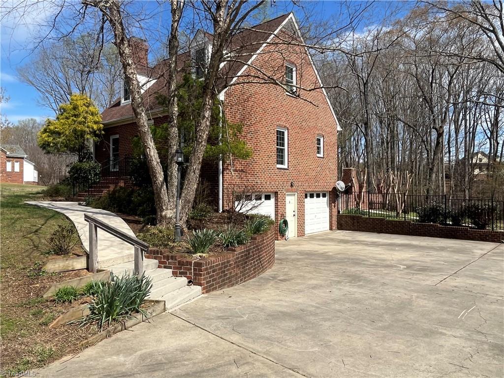 689 Lanier Road Lexington, NC 27295 - Photo 2 of 30