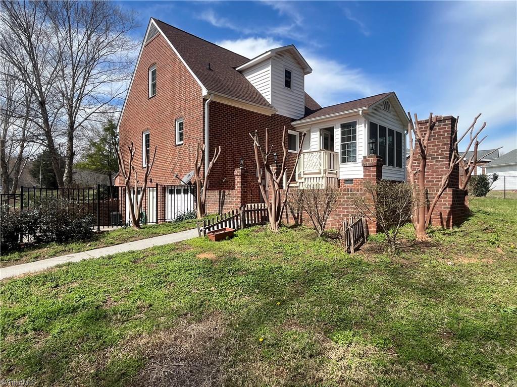 689 Lanier Road Lexington, NC 27295 - Photo 4 of 30