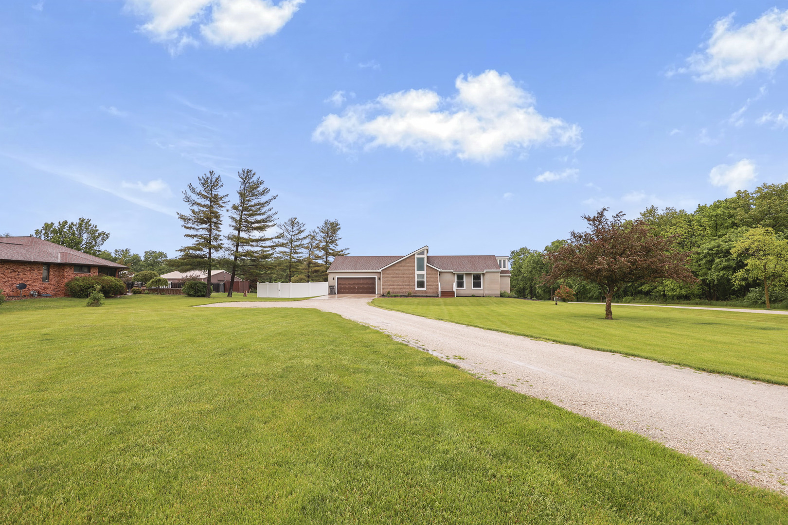 2433 East 2850th Road Marseilles, IL 61341 - Photo 2 of 20 a view of a house with a big yard