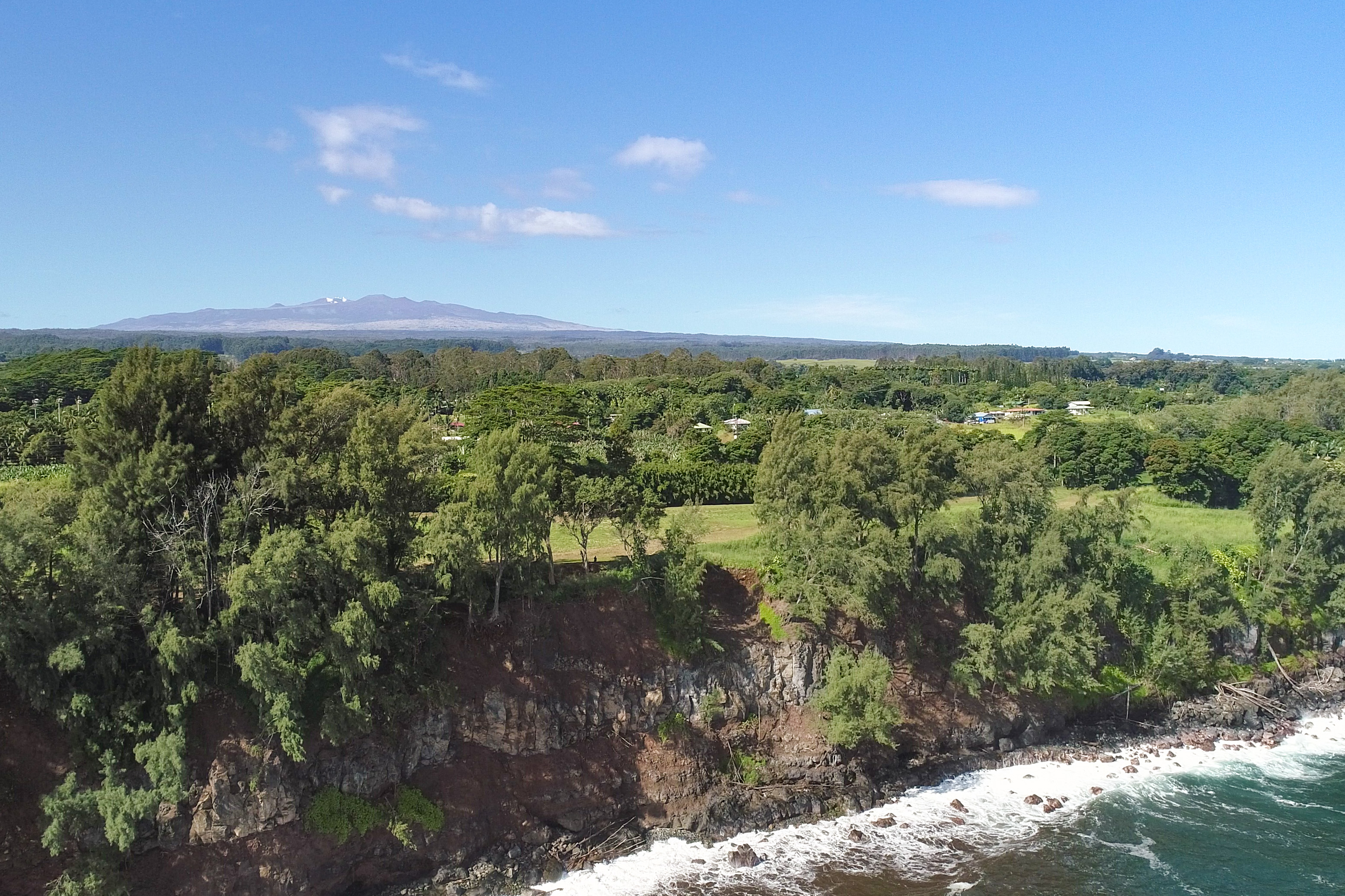 29-3818 Hawaii Belt Road Hakalau, HI 96710 - Photo 11 of 11 a view of a lake with a city