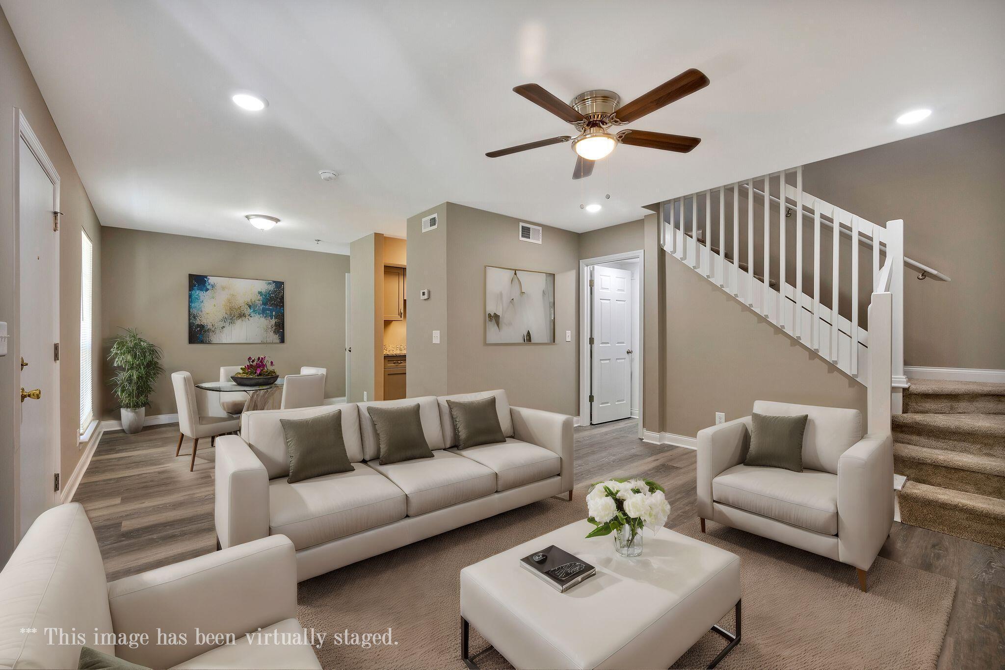 900 Mountain Creek Road, Unit 173 Chattanooga, TN 37405 - Photo 4 of 24 Jicks living room 1