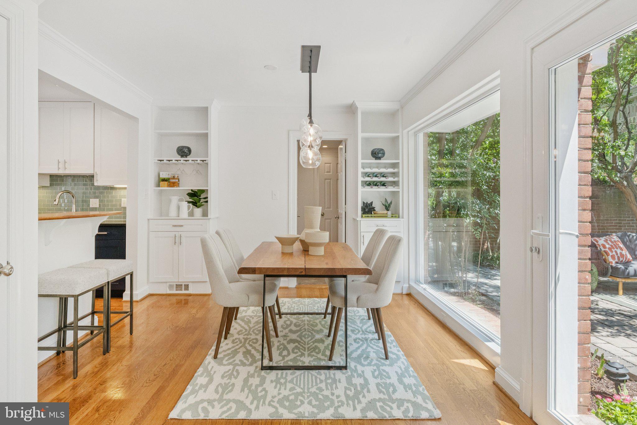 657 E Street Southeast Washington, DC 20003 - Photo 14 of 41 a workspace with furniture and a window