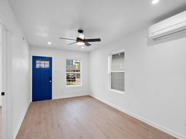 $1,375 | 3521 McIlhenny Street, Houston, TX 77004