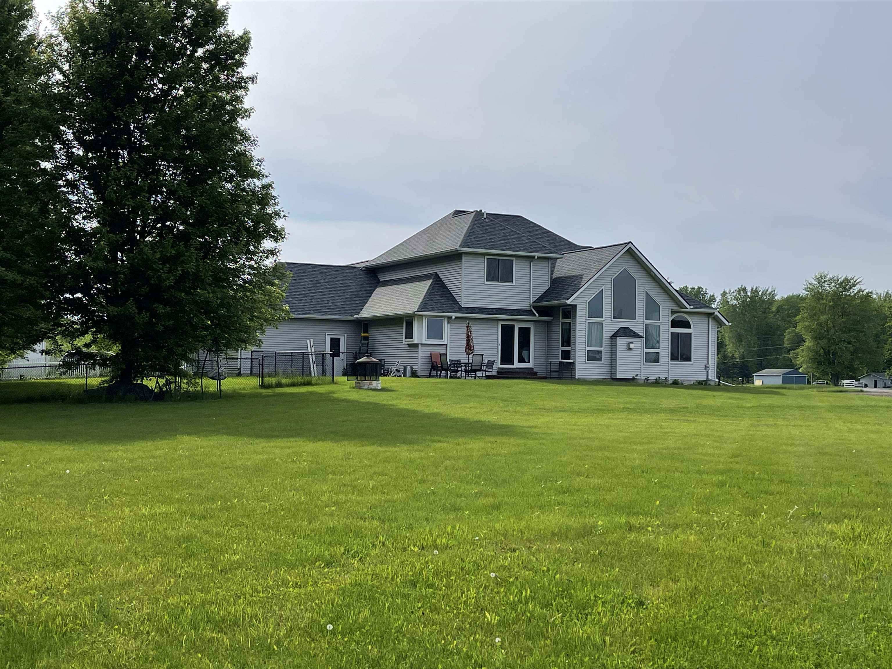 1699 South Badour Road Midland, MI 48640 - Photo 4 of 37 1900487-3.JPG