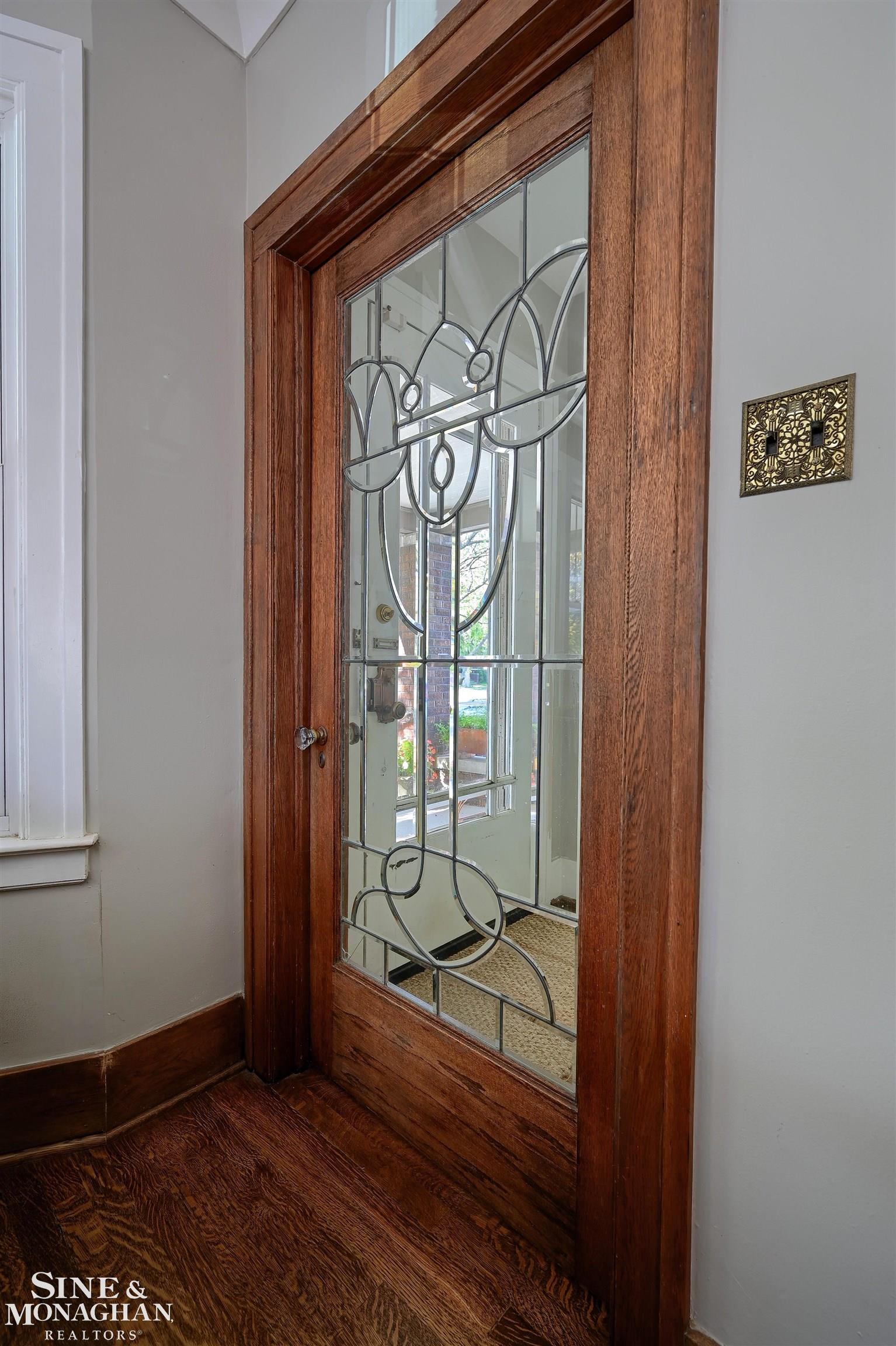 866 Barrington Road Grosse Pointe, MI 48230 - Photo 5 of 46 50105698-4.JPG