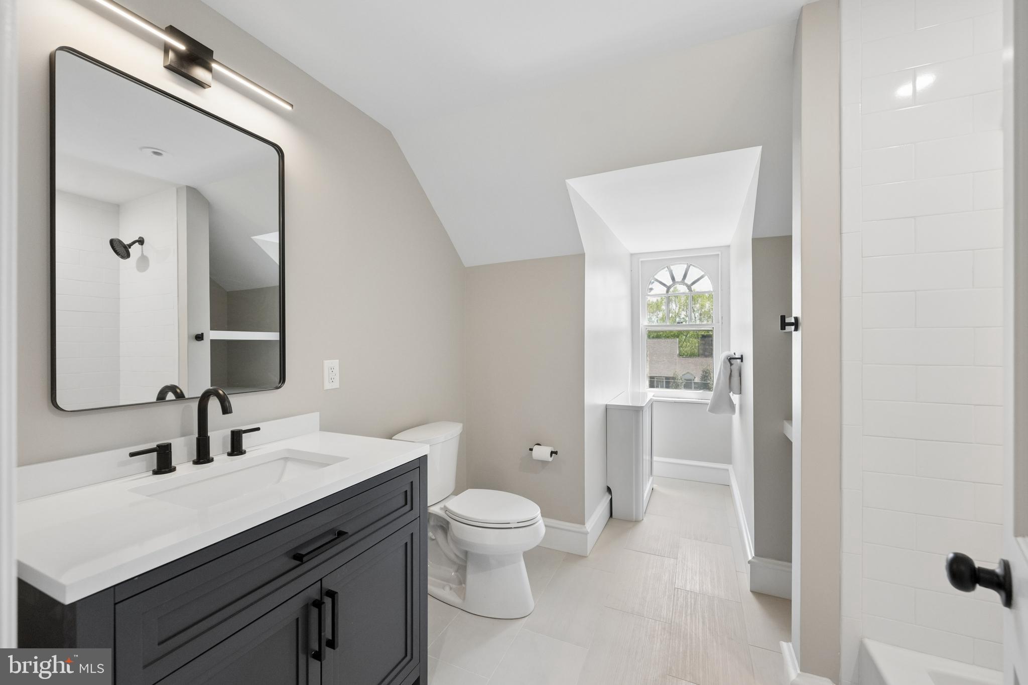 405 Wynmere Road Wynnewood, PA 19096 - Photo 37 of 44 3rd FL bathroom