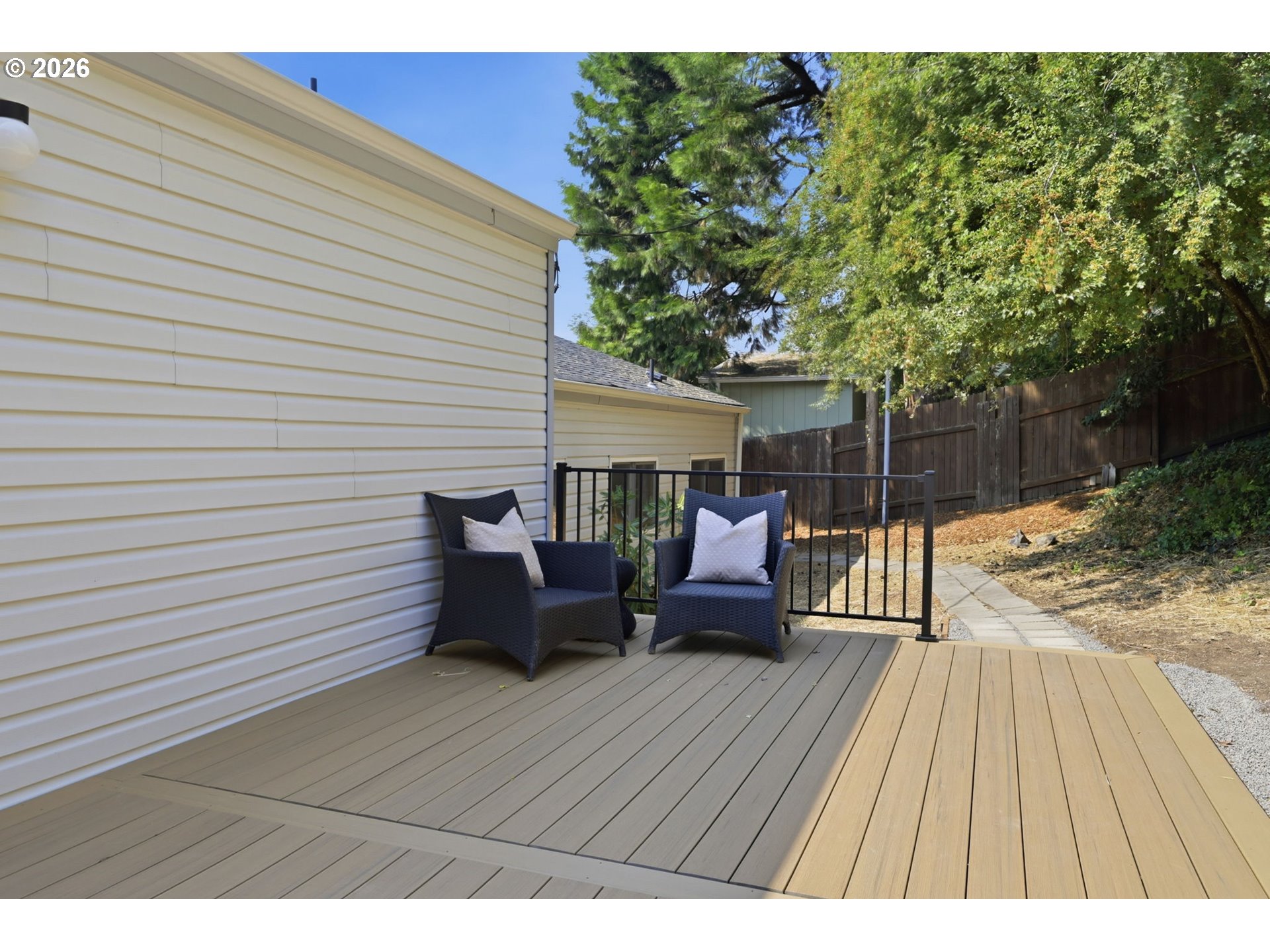 971 Prescott Lane Springfield, OR 97477 - Photo 29 of 42 Deck