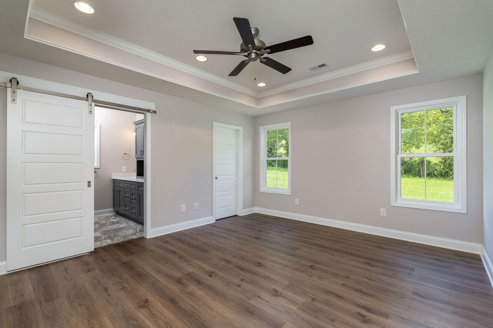 112 Ervin Loop Erwin, TN 37650 - Photo 9 of 20 DSC09169-Edit