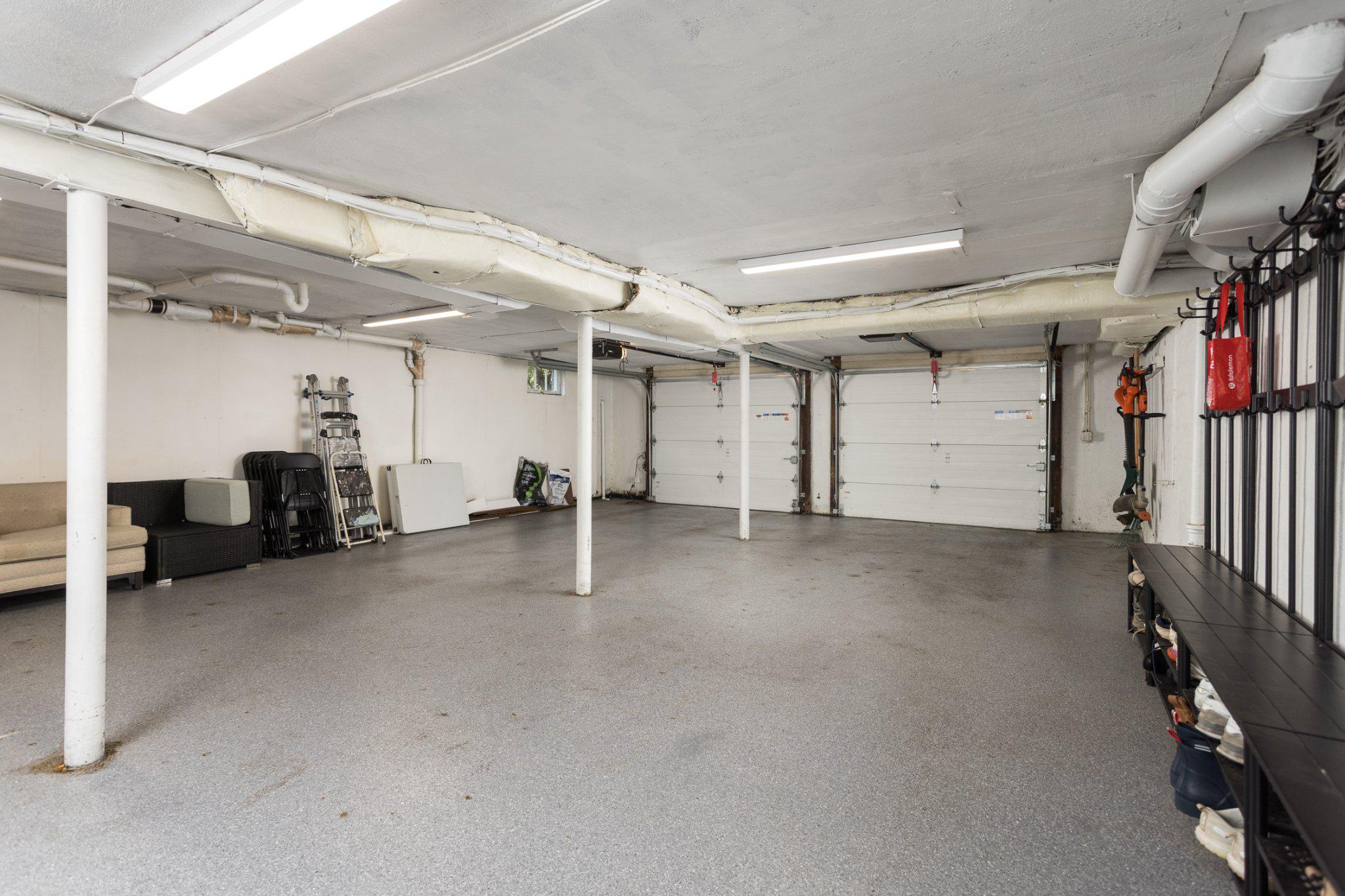 7006 Copeleigh Road Baltimore, MD 21212 - Photo 43 of 43 a view of a garage