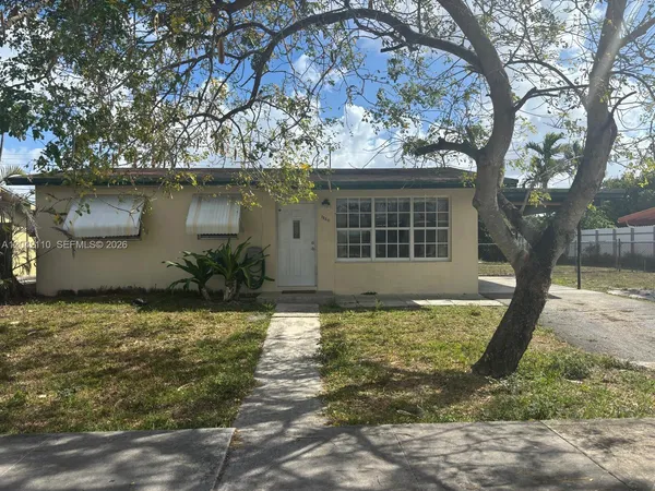 $2,500 | 7820 Northwest 175th Street, Unit 2, Hialeah, FL 33015
