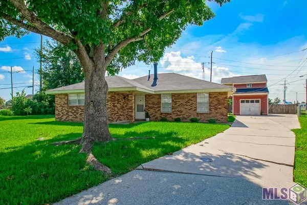 $270,000 | 334 Ormond Village Drive, Destrehan, LA 70047