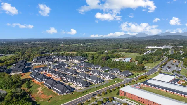 $425,000 | 1011 North Westyn Loop, Forest, VA 24551