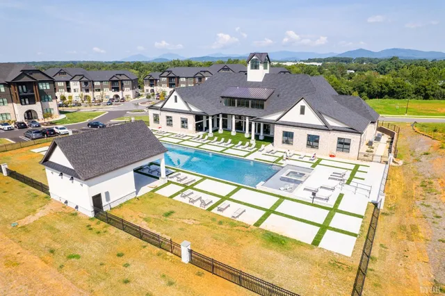 $425,000 | 1011 North Westyn Loop, Forest, VA 24551