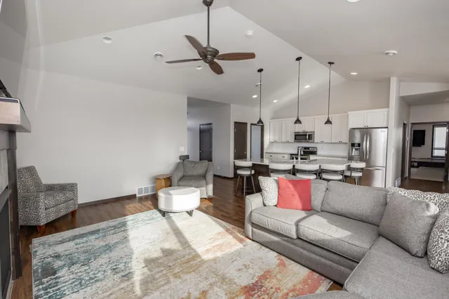 $600,000 | 4268 Pine Parkway South, Fargo, ND 58104