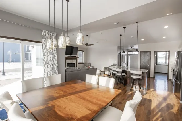 $600,000 | 4268 Pine Parkway South, Fargo, ND 58104